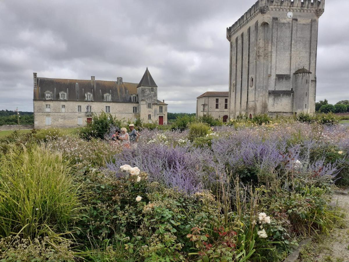 Le Clos Des Passiflores Pons Eksteriør billede