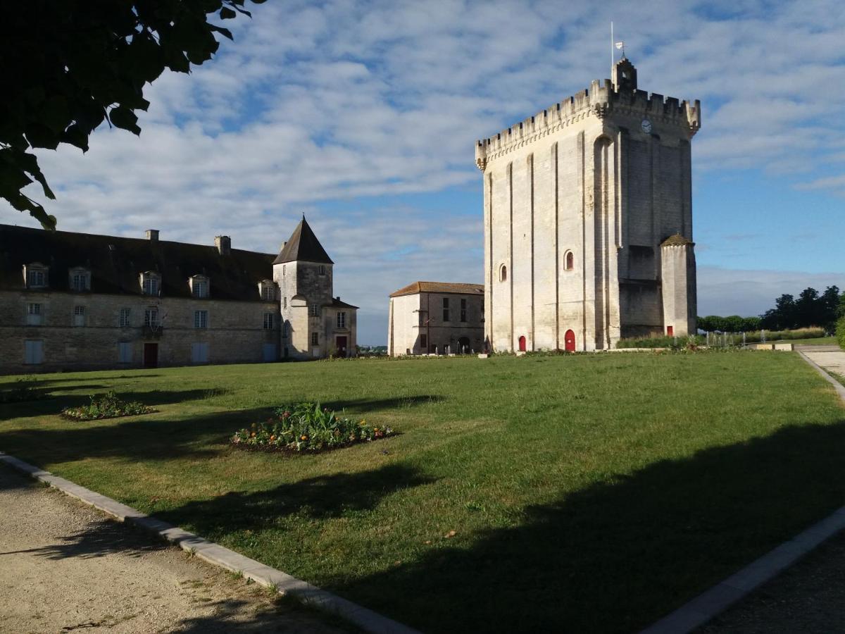 Le Clos Des Passiflores Pons Eksteriør billede